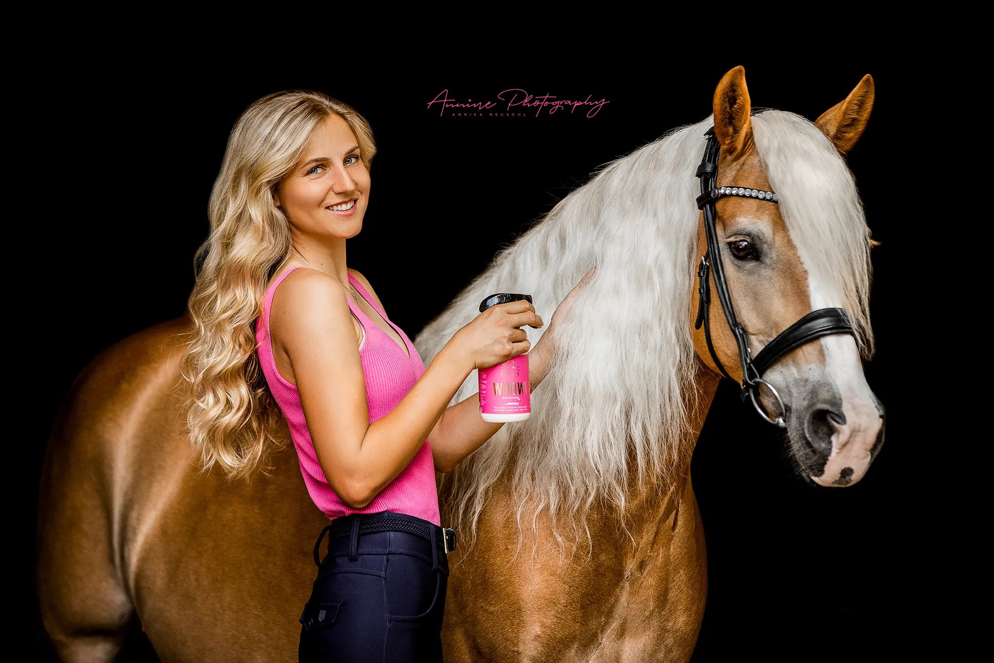 WOOW Show-Shine-Spray – sorgt für seidige Mähne & Schweif, verhindert Verknotungen und schützt das Haarkleid langanhaltend | Hoofgold